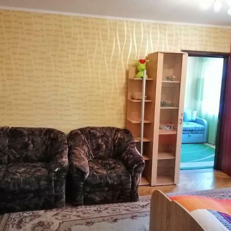 Apartments On Dontsya, 12 Kyiv Exterior photo